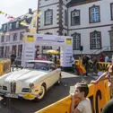 Oldtimer-Fans konnten die knapp 60 Oldtimer der ADAC Deutschland Klassik 2026 entlang der Strecke erleben