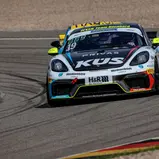 #19 / Küs Team Bernhard / Porsche 718 Cayman GT4 CS MR / Levi O'Dey / Alexander Tauscher