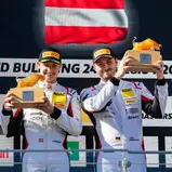 Leo Pichler und Colin Bönighausen jubeln über ihren Sieg