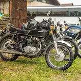 Das bunte Starterfeld aus sieben Jahrzehnten macht die ADAC Classic meets Traunsee 2025 auch für Zuschauer zu einem besonderen Erlebnis