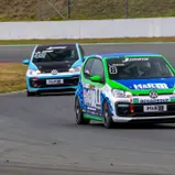 Tourenwagen Junior Cup: Linus Hahne vor Leon Arndt