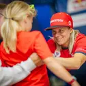 Larissa Papenmeier war bei der Autogrammstunde für die zahlreichen Fans da