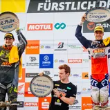 Cyril Genot ( Belgien / KTM / KTM Sarholz Racing Team ), Nino Zimmermann, Mechaniker KTM Sarholz Racing Team und Jordi Tixier ( Frankreich / KTM / KTM Sarholz Racing Team ) beim ADAC MX Masters