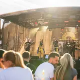 The Yellow Tones rockten Freitag und Samstag die DTM Biergarten Stage