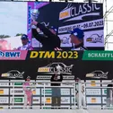 DTM Classic: Scheer, Rupp und Aaskov feiern nach Rennen eins auf dem Podium