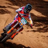 Moritz Ernecker wurde bei seinem Gaststart unter Druck gesetzt, siegte jedoch am Ende im ADAC MX Junior Cup 125