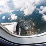 Für die Fahrer ging es bei einem Rundflug im DTM-Flieger über den Nürburgring