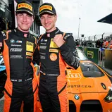 Liegen nur einen Punkt hinter den Führenden: Die BMW-Piloten Leyton Fourie/Tim Zimmermann von FK Performance Motorsport