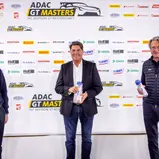 Lars Soutschka, Vorstand ADAC e. V., Lutz Hübner, CMO der BWT Gruppe, und ADAC Sportpräsident Hermann Tomczyk (v. l.)