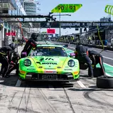 #90 Ayhancan Güven (TUR / Porsche 911 GT3 R / Manthey EMA), Nürburgring