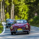 Bei der ADAC Deutschland Klassik 2025 gehen vom 23. bis 26. Juli knapp 80 historische Automobile aus sieben Jahrzehnten auf Entdeckungstour rund um Heidelberg