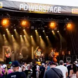 Beim Open-Air-Konzert sorgte Dick Brave für beste Stimmung