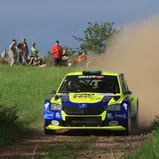 Die aktuellen Deutschen Rallyemeister Philip Geipel und Katrin Becker trauern als Dritte den vergebenen Punkten nach