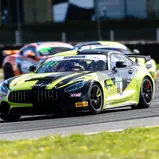 Enrico Förderer und Jay Mo Härtling gewannen bei ihrem ADAC GT4 Germany-Debüt