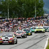Diesen BMW M4 GT4 pilotiert Gabriele Piana