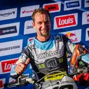 Max Nagl debütierte auf der Triumph mit einem Start-Ziel-Sieg