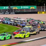 Beim Rennstart der DTM am Sachsenring präsentierte sich Ayhancan Güven hellwach