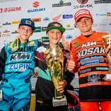 ADAC MX Masters 2018, Möggers, Tageswertung beim ADAC MX Junior Cup 85ccm v.l.n.r.: Piller (Deutschland/KTM/MEFO SPORT RACING TEAM/MSC Freisinger Bär), Everts (Belgien/KTM) und Mc Lellan (Südafrika/KTM/Kosak Racing Team)