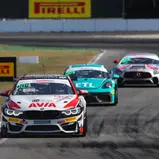 Vierter wird der BMW vom Team AVIA Sorg Rennsport
