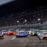 Der Start zum fünften Saisonrennen im ADAC GT Masters
