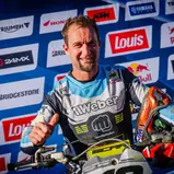 Max Nagl debütierte auf der Triumph mit einem Start-Ziel-Sieg