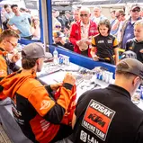 Autogrammstunde beim ADAC MX Masters Truck in Dreetz