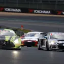 Im GTC Race fahren GT3-Fahrzeuge (links) und GT4-Boliden (rechts) in einem Rennen (Foto: GTC Race)