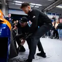 Mercedes-AMG-Pilot Jules Gounon zeigte sein Talent am Schlagschrauber