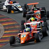 Mike David Ortmann vor Mick Schumacher und Joey Mawson