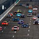 Das Feld des GTC Race startet in den zweiten GT Sprint (Foto: GTC Race)