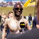 Das internationale Topmodel Papis Loveday schaute bei der DTM vorbei