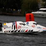Die "Rookies" Leon Faßbender (vorn) und Marvin Liehr mischen das Klassement im ADAC Motorboot Cup gehörig auf