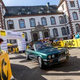 Prominenter Gast auf der ADAC Deutschland Klassik 2026: Die Saarländische Ministerpräsidentin Anke Rehlinger war mit ihrem grünen BMW Cabrio dabei
