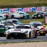 Diesen Mercedes-AMG GT4 pilotiert Théo Nouet
