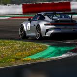 Lukas Ertl möchte seinen Kontrahenten in der Porsche Endurance Challenge Deutschland wieder sein Heck zeigen (Foto: Porsche Sports Cup)