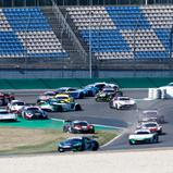 Start zum zweiten GT Sprint des GTC Race, in der Mitte dreht sich Maximilian Götz (Foto: GTC Race)