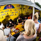 ADAC MX Masters, Tensfeld, Pascal Rauchenecker ( KTM / Österreich ), Dennis Ullrich ( KTM / Deutschland ), Marcus Schiffer ( Suzuki / Deutschland ), Kiara Fontanesi ( Yamaha / Italien ), Davide von Zitzewitz ( KTM / Deutschland ) und Marc de Reuver ( Hond