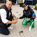 Marco Wittmann (rechts) wurde auf dem „Motorsport Walk of Fame“ verewigt