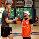 NINERS Chemnitz Kapitän Jonas Richter und Franck Perera (l-r)