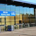 Die Dreiländerhalle in Passau rüstet sich für die Besucher aus aller Welt. Hier im Servicepark schlägt in den nächsten Tagen das Herz der Central European Rally