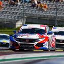Die drei Engstler-Piloten wollen ROJA Motorsport angreifen