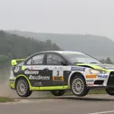 Sie halten die Meisterschaft weiterhin offen: Hermann Gaßner Junior und Ursula Mayrhofer im Mitsubishi Lancer R4