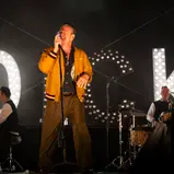 Nach dem Samstagsrennen sorgte Dick Brave für den musikalischen Höhepunkt