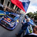 Tschechiens Präsident Petr Pavel eröffnete am Sonntag den Prolog für die Central European Rally und gab damit auch den offiziellen Startschuss für den zwölften Lauf zur FIA Rallye-Weltmeisterschaft (WRC) 2025