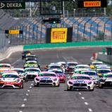 Start Rennen 1 auf dem Dekra Lausitzring