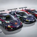 Die Fahrzeuge von Thierry Vermeulen, Jack Aitken und Ben Green (l-r) in der DTM 2025 (Foto: Emil Frey Racing)
