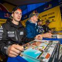 ADAC MX Masters Aichwald, Autogrammstunde mit Dennis Ullrich ( KTM / Deutschland ), Thomas Kjer Olsen ( Husqvarna / Dänemark ), Maximilian Nagl ( Husqvarna / Deutschland ) und Harri Kullas ( KTM / Finnland )