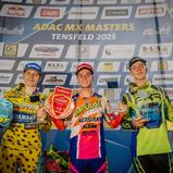 Das ADAC MX Youngster Cup Podium in Tensfeld (v.l.): Skovbjerg, der neue Tabellenführer Mesters und Fredsoe