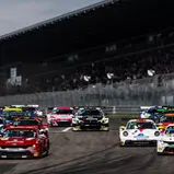 Das erste Rennen des ADAC GT Masters auf dem Nürburgring bot zahlreiche spannende Duelle