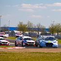 Bäckman und ROJA Motorsport wollen sich gegen Team Engstler durchsetzen